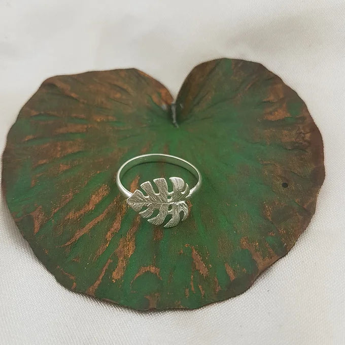 Sterling silver monstera leaf ring