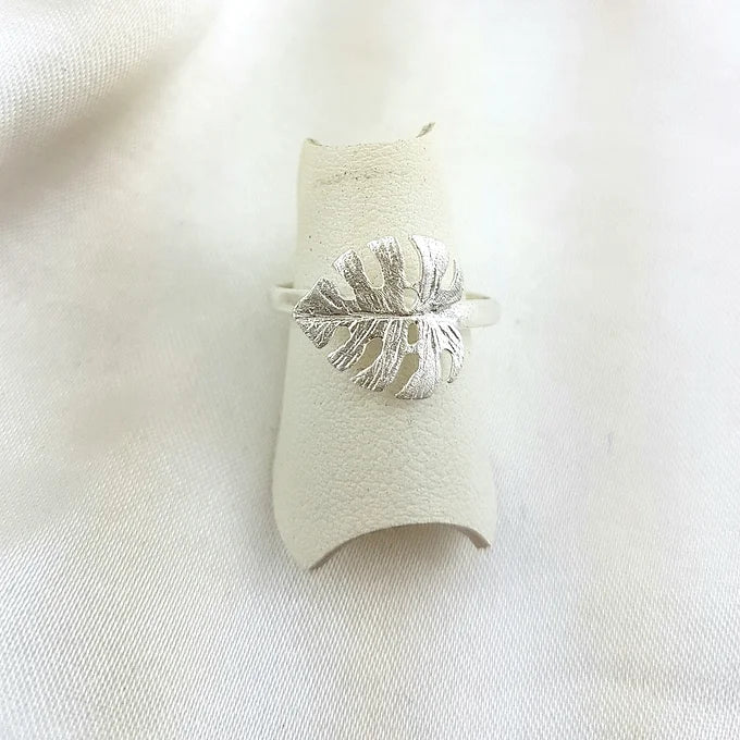 Sterling silver monstera leaf ring